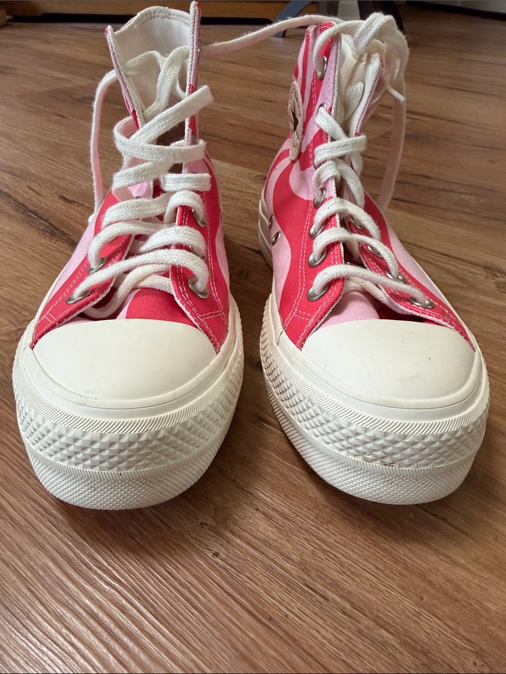 Converse Chuck Taylor high top Color Candy sneakers in Sunrise pink, size 8.5 - Picture 4 of 6